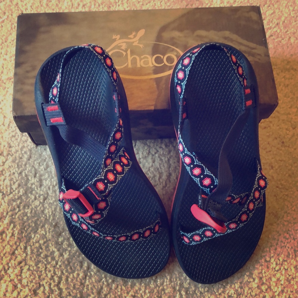 Almost New Women’s Chaco 10 Wide